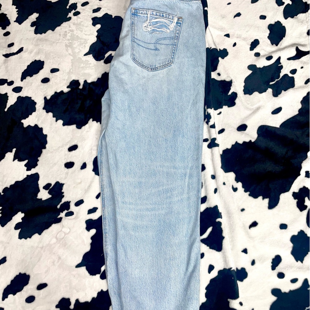 American Eagle standard mom jeans